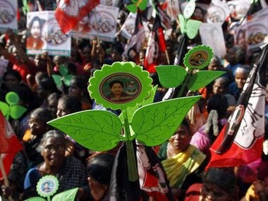 AIADMK, DMK renominate Shanmugam, Anand for Vellore LS constituency after EC cancelled polls AIADMK, DMK renominate Shanmugam, Anand for Vellore LS constituency after EC cancelled polls