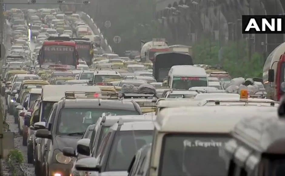 Traffic came to a standstill near Bhakti Park on the Eastern Expressway. Twitter @ANI Traffic came to a standstill near Bhakti Park on the Eastern Expressway. Twitter @ANI