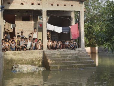 Bihar floods: Toll rises to 102 as five more dead in Madhubani; over 72 lakh affected in 12 districts Bihar floods: Toll rises to 102 as five more dead in Madhubani; over 72 lakh affected in 12 districts
