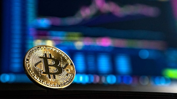 Bitcoin drops 8 percent in value, analysts attribute loss to 'technical trading in thin liquidity'