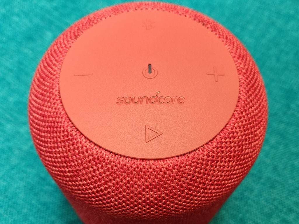  Soundcore Motion Q Review: Surprisingly powerful can-sized Bluetooth speaker