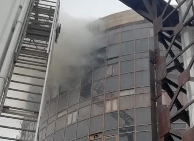 22 fire tenders deployed to extinguish fire at DGHS office in Delhi's Karkardooma; no casualties reported 22 fire tenders deployed to extinguish fire at DGHS office in Delhi's Karkardooma; no casualties reported