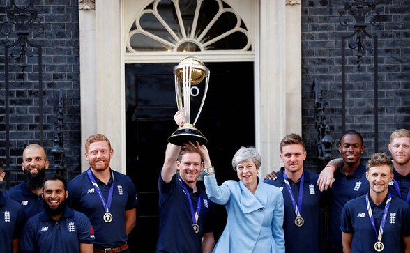 Eoin Morgan, Jos Buttler and other England players meet Britain's Prime Minister Theresa May after winning World Cup Eoin Morgan, Jos Buttler and other England players meet Britain's Prime Minister Theresa May after winning World Cup