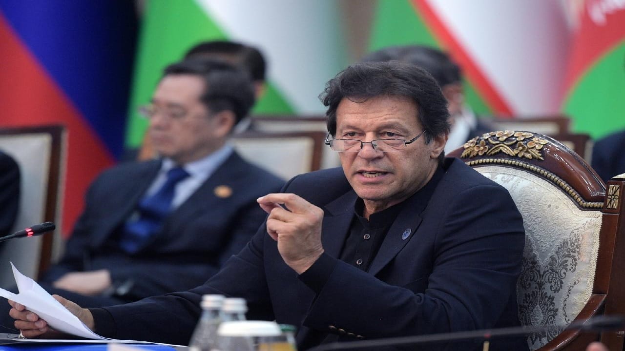 Pakistan PM Imran Khan calls for street protests ahead of no-confidence vote Pakistan PM Imran Khan calls for street protests ahead of no-confidence vote