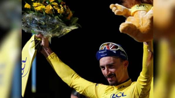 Tour de France 2019: Julian Alaphilippe wins stage 13 individual time-trial to extend lead atop standings, retain yellow jersey