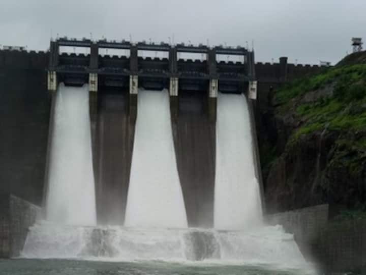 Modak Sagar lake near Mumbai starts overflowing; officials blame downpour for increase in water level