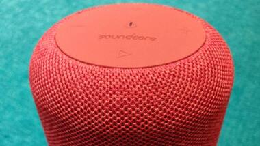 Soundcore Motion Q Review: Surprisingly powerful can-sized Bluetooth speaker