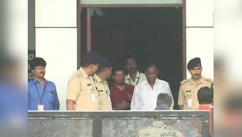 Karnataka crisis: Day after hinting that he may withdraw resignation, rebel Congress MLA Nagaraj flies to Mumbai with BJP leaders