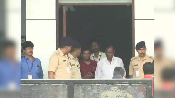 Karnataka crisis: Day after hinting that he may withdraw resignation, rebel Congress MLA Nagaraj flies to Mumbai with BJP leaders