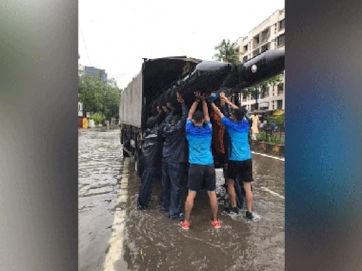 Mumbai rains: Navy deploys team to assist in rescue ops; 'at least 1,000 people evacuated from Kranti Nagar in Kurla,' says BMC