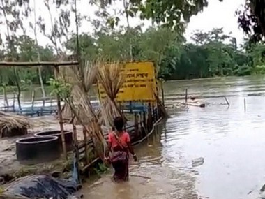 Man dies after falling into overflowing drain in Bengal's Jalpaiguri district as incessant rains wreaks havoc Man dies after falling into overflowing drain in Bengal's Jalpaiguri district as incessant rains wreaks havoc