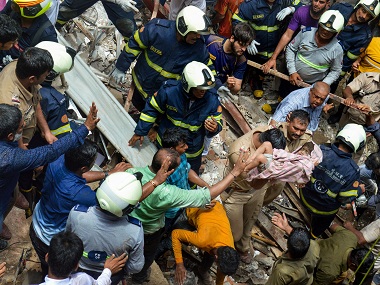 Mumbai building collapse: Fourteen rescued from Crawford Market area; structure had been classified 'cessed' Mumbai building collapse: Fourteen rescued from Crawford Market area; structure had been classified 'cessed'