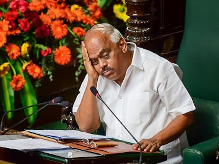 Karnataka Speaker disqualifies 14 Congress, JD(S) rebel MLAs till May 2023; decision comes ahead of floor test on BS Yediyurappa govt