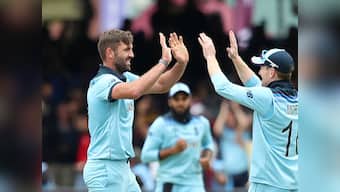 England vs New Zealand, ICC Cricket World Cup 2019 final: Liam Plunkett, Chris Woakes help hosts restrict Kiwis to 241/9