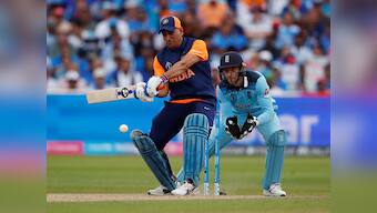 India vs England, ICC Cricket World Cup 2019: MS Dhoni, Kedar Jadhav's lack of intent in final overs elicits unpleasant memories of 1994
