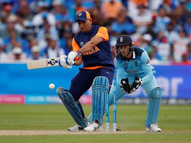 India vs England, ICC Cricket World Cup 2019: MS Dhoni, Kedar Jadhav's lack of intent in final overs elicits unpleasant memories of 1994
