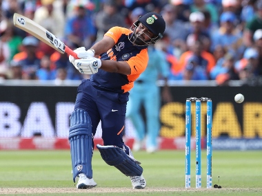 ICC Cricket World Cup 2019: Rishabh Pant to continue batting at No 4 to provide right-left option in middle overs, says Sanjay Bangar ICC Cricket World Cup 2019: Rishabh Pant to continue batting at No 4 to provide right-left option in middle overs, says Sanjay Bangar