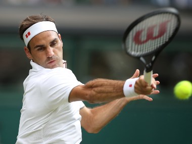 Wimbledon 2019: Roger Federer overcomes first-set scare against Lloyd Harris; fifth-seed Dominic Thiem knocked out Wimbledon 2019: Roger Federer overcomes first-set scare against Lloyd Harris; fifth-seed Dominic Thiem knocked out