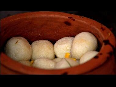 West Bengal observes 'Rosogolla Day' today to celebrate second anniversary of granting of GI tag for 'Banglar Rosogolla'