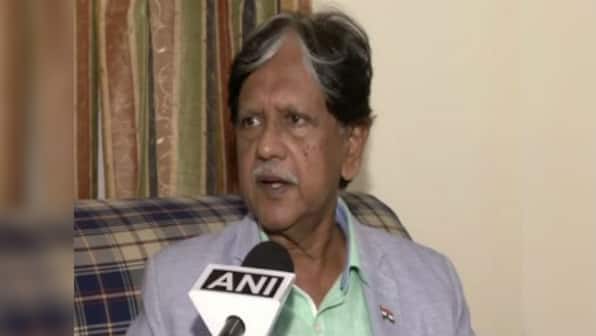 Lal Bahadur Shastri’s son Anil says Congress might get disintegrated in absence of ‘Gandhi’; urges Priyanka to take charge as president