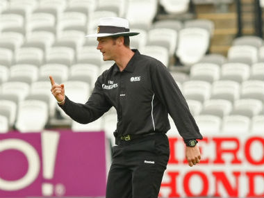 India vs Bangladesh: Simon Taufel says umpires should attend training sessions to get used to sighting pink ball India vs Bangladesh: Simon Taufel says umpires should attend training sessions to get used to sighting pink ball
