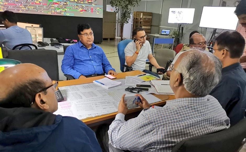 Western Railway officials continued to monitor the situation after the long distance train services and Central Railway services were suspended. Twitter/@WesternRly Western Railway officials continued to monitor the situation after the long distance train services and Central Railway services were suspended. Twitter/@WesternRly