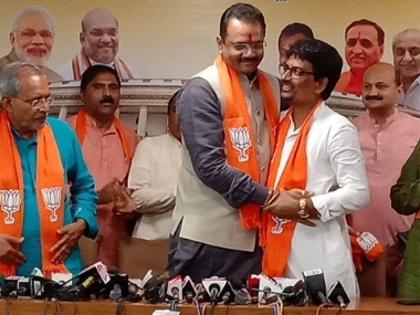 Ex-Congress MLAs Alpesh Thakor, Dhavalsinh Zala join BJP in Gujarat; saffron party 'confident' duo will work hard to uplift OBCs Ex-Congress MLAs Alpesh Thakor, Dhavalsinh Zala join BJP in Gujarat; saffron party 'confident' duo will work hard to uplift OBCs