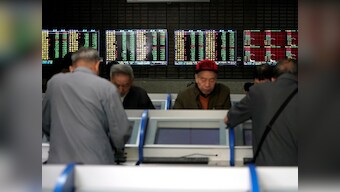 Asia stocks fall to two-week low as hopes fade for big Fed rate cut; tech stocks drag led by Apple Inc's overnight slump