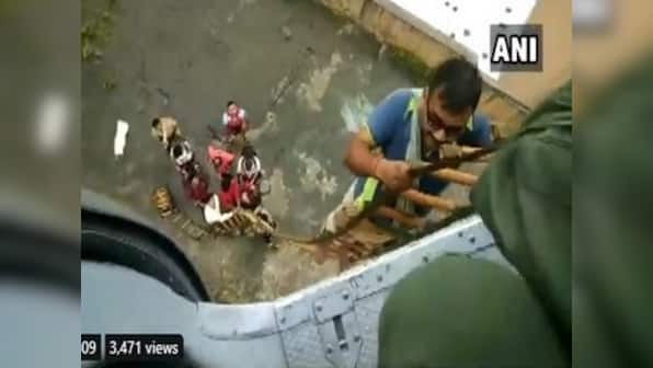 Security forces rescue 300 stranded people from across Kalyan; Indian Army, Air Force conduct operations jointly