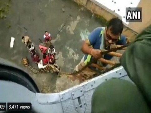 Security forces rescue 300 stranded people from across Kalyan; Indian Army, Air Force conduct operations jointly Security forces rescue 300 stranded people from across Kalyan; Indian Army, Air Force conduct operations jointly