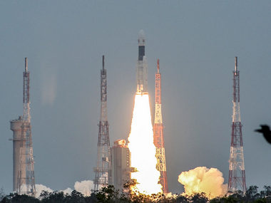 Chandrayaan 2 Landing: Amitabh Bachchan, Shah Rukh Khan, Akshay Kumar react to India's space mission Chandrayaan 2 Landing: Amitabh Bachchan, Shah Rukh Khan, Akshay Kumar react to India's space mission