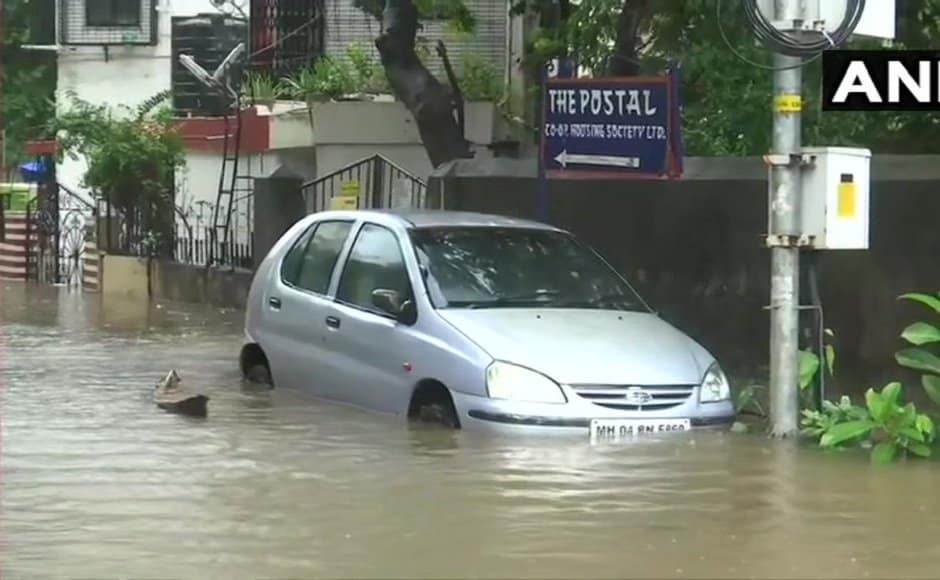 In Chembur, the streets were flooded. Twitter @ANI In Chembur, the streets were flooded. Twitter @ANI
