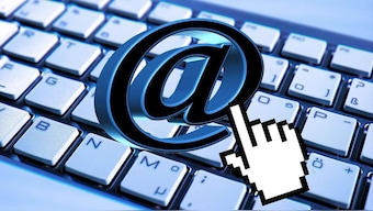 Russian lawmakers urge to prohibit email service providers from circulating banned content