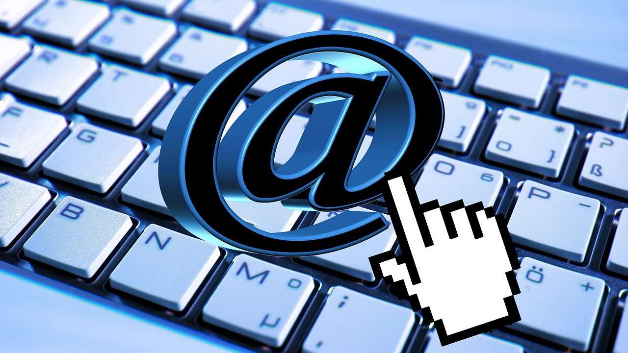 Russian lawmakers urge to prohibit email service providers from circulating banned content Russian lawmakers urge to prohibit email service providers from circulating banned content