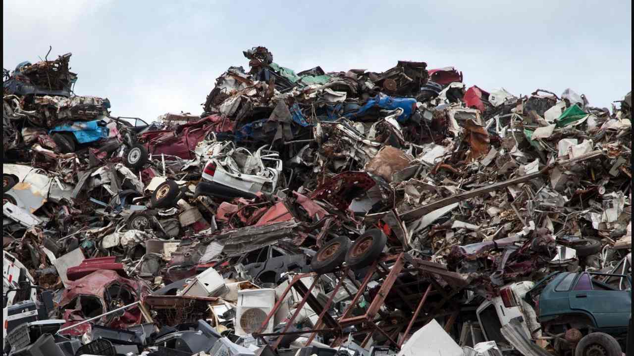 Garbage dumps with household waste. Image credit: PxHere