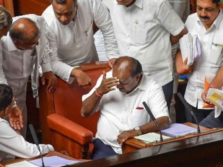 Supreme Court order on Karnataka crisis jolt to shaky Kumaraswamy govt, allows rebel MLAs to escape disqualification as members of House