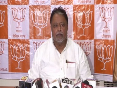 Calcutta HC sets aside arrest warrant against BJP leader Mukul Roy over alleged recovery of unaccounted cash Calcutta HC sets aside arrest warrant against BJP leader Mukul Roy over alleged recovery of unaccounted cash