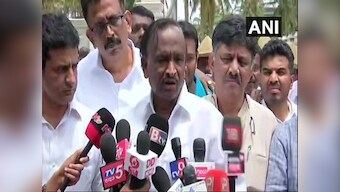 Karnataka crisis: Rebel MLA Nagaraj heads to Mumbai, Congress leaders confident he will bring back sulking colleague