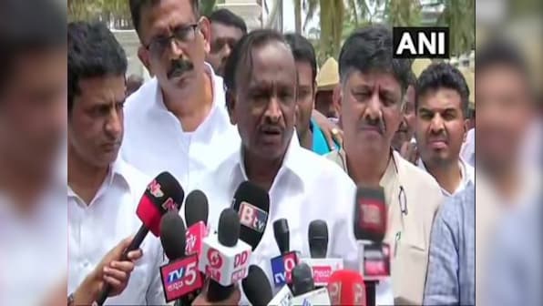 Karnataka crisis: Rebel MLA Nagaraj heads to Mumbai, Congress leaders confident he will bring back sulking colleague