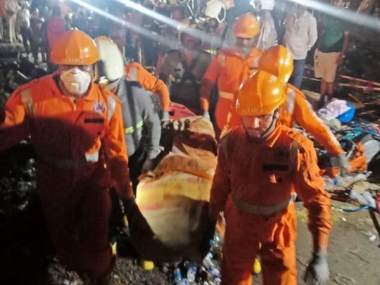 Six killed,19 missing after dam breach in Maharashtra's Ratnagiri due to heavy rainfall; search operations underway Six killed,19 missing after dam breach in Maharashtra's Ratnagiri due to heavy rainfall; search operations underway