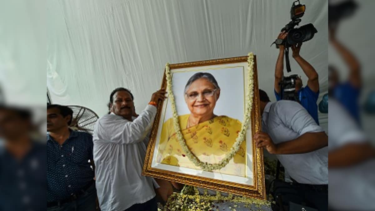 Sheila Dikshit cremated with full state honours at Delhi's Nigambodh Ghat; Sonia Gandhi, Amit Shah attend ex-CM's funeral