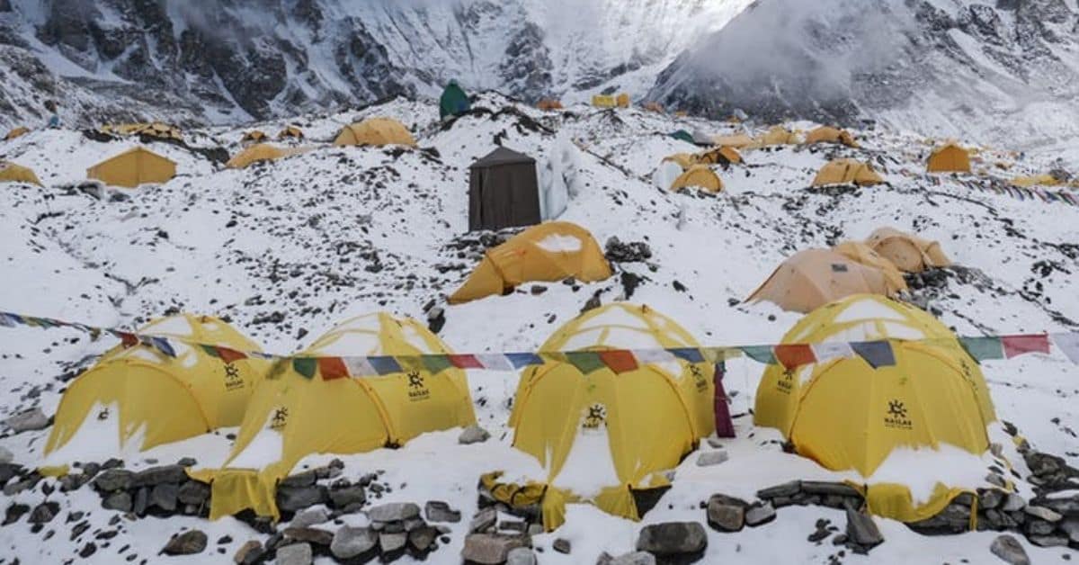 Everest: Conversations With Climbers Risking Their Lives In The 'death ...