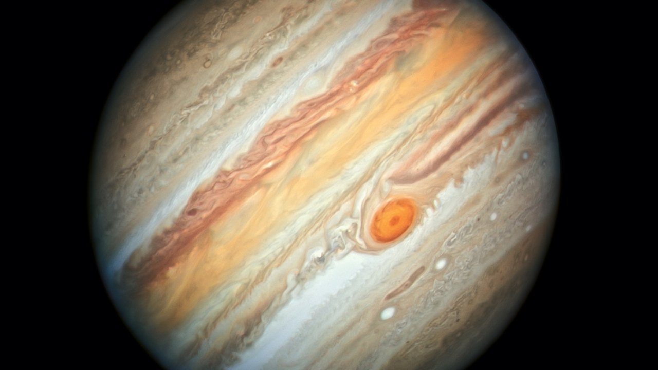 NASA's Hubble captures stunning new images of Jupiter and its Great Red Spot NASA's Hubble captures stunning new images of Jupiter and its Great Red Spot