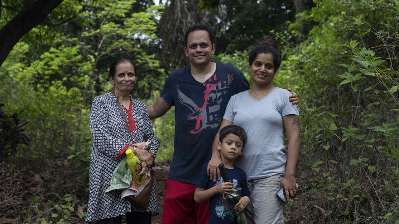 Mumbai family plants more than 6000 trees in green lung of the city — Aarey Milk Colony Mumbai family plants more than 6000 trees in green lung of the city — Aarey Milk Colony