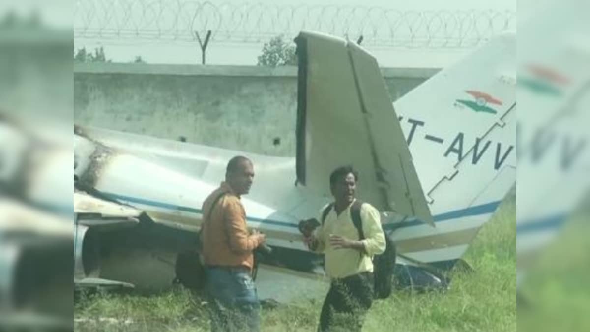 Trainer aircraft VT-AVV crashes at Aligarh's Dhanipur airstrip during landing; all six onboard rescued safely