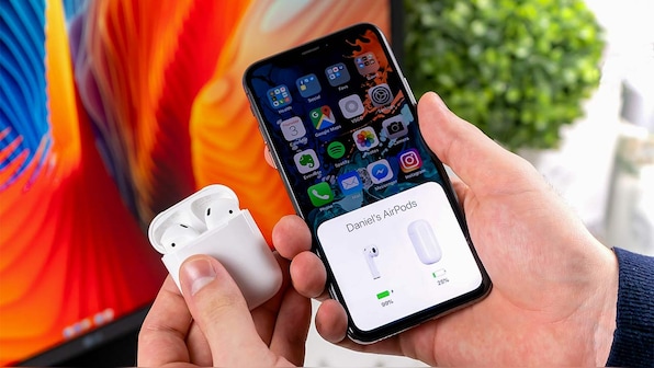 Apple will absorb additional tariffs resulting from US-China trade war: Analyst