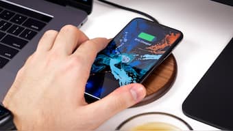 Apple is using scare tactics to dissuade users from using third-party battery replacement services