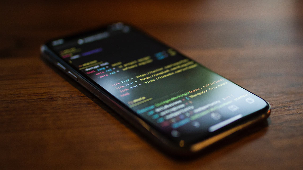 Your Apple iPhone could be hacked by a simple message, update now! Your Apple iPhone could be hacked by a simple message, update now!