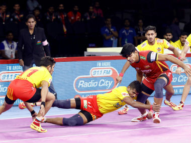 Pro Kabaddi 2019: Bengaluru Bulls begin home leg with loss to Gujarat Fortunegiants; dominant U Mumba blank Jaipur Pink Panthers Pro Kabaddi 2019: Bengaluru Bulls begin home leg with loss to Gujarat Fortunegiants; dominant U Mumba blank Jaipur Pink Panthers