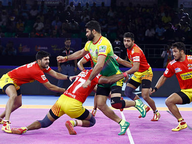 Pro Kabaddi 2019: Gujarat Fortunegiants end six-match losing run with narrow win over Patna Pirates Pro Kabaddi 2019: Gujarat Fortunegiants end six-match losing run with narrow win over Patna Pirates